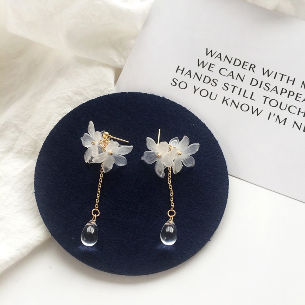 NEW Floral dangle crystal Earrings
